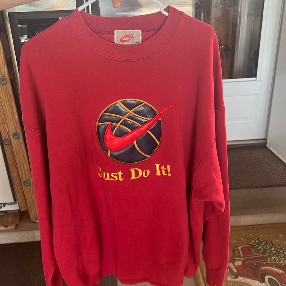 Vintage Nike Sweater (Maroon)